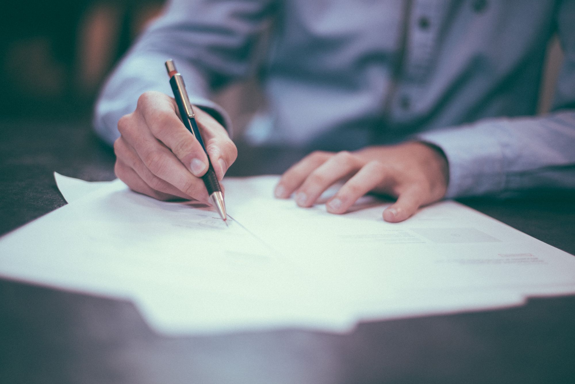 Hotel brand affiliation through a franchise agreement: Pros and Cons